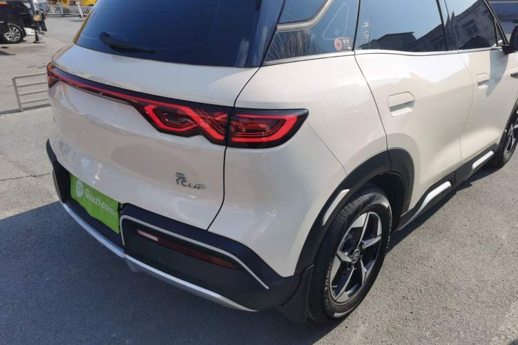 Used BYD Yuan UP 2024 401KM Leading Edition Right Rear Taillight