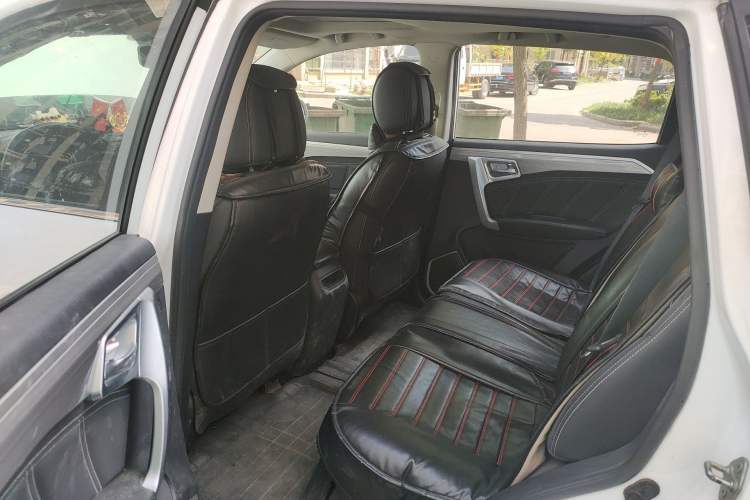 Used Geely Auto Vision X6 2016 1.8L Manual Luxury Model
