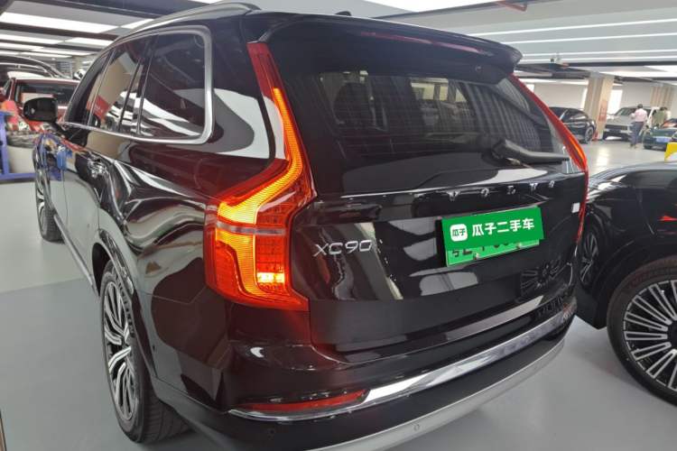 Used Volvo XC90 New Energy 2022 E-Drive Hybrid T8 Luxury Flagship 7-Seater Rear Left 45 Deg