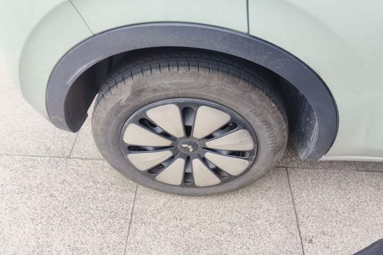 Used Wuling Bingo 2023 333km Enjoy+ Version Right Rear Wheel Hub