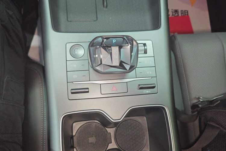 Used BYD Song Pro New Energy 2025 Second-Generation Intelligent Driving Version DM-i 115KM Excellence Edition Gear Lever