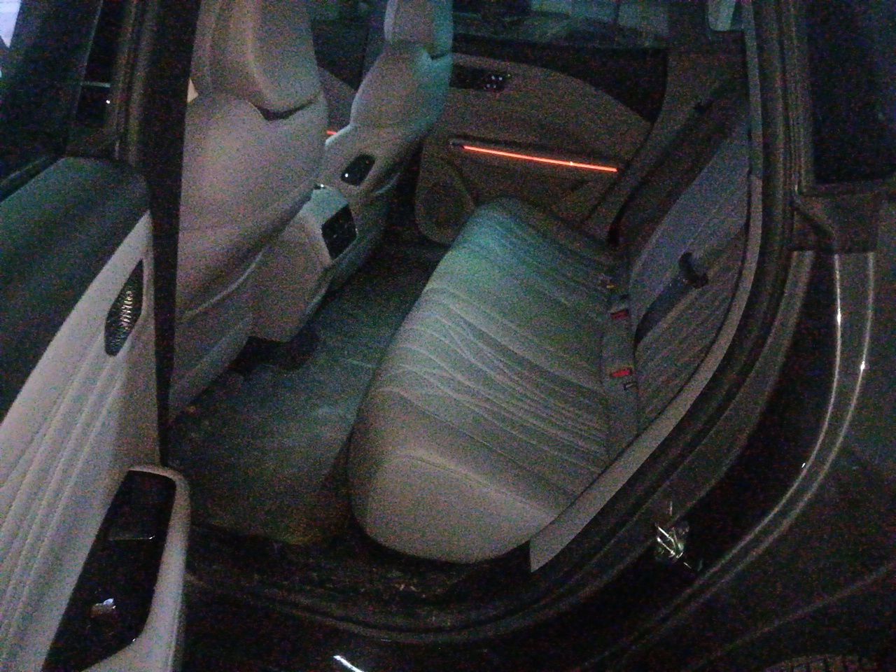 Geely Galaxy 8 2025 130km EM-i Deluxe Edition — снимка 20