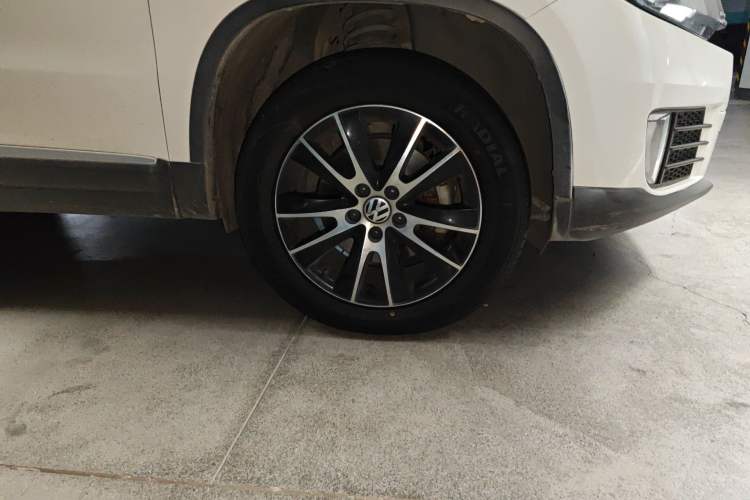 Used Volkswagen Tiguan 2016 300TSI Automatic Two-Wheel Drive Luxury Edition Right Front Wheel Hub