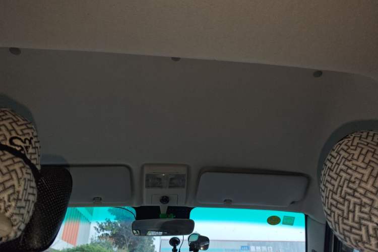 Used Jinbei New Hiace S 2023 1.5L Wealth Edition Passenger Van 5/6/7-Seater Central Air Conditioning Version SWC15M
