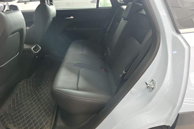 Used Livan 7 2023 450 km – Chasing Clouds