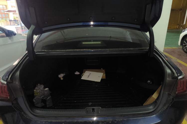 Used Lexus ES 2020 300h Premier Edition