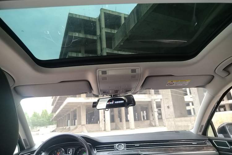 Used Volkswagen Magotan 2019 330TSI DSG Luxury Version China VI Standard Headliner