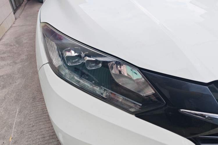 Used Honda Vezel 2017 1.8L CVT Front-Wheel Drive Pioneer Edition
