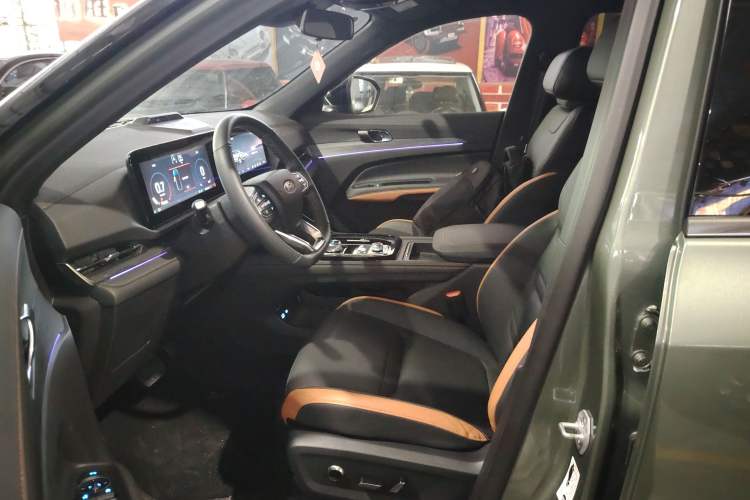 Used Ford Equator Sport 2025 EcoBoost 170 Prestige PLUS Left Front Seat