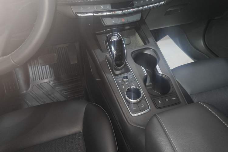 Used Cadillac XT4 2022 28T Two-Wheel Drive Fashion Edition
