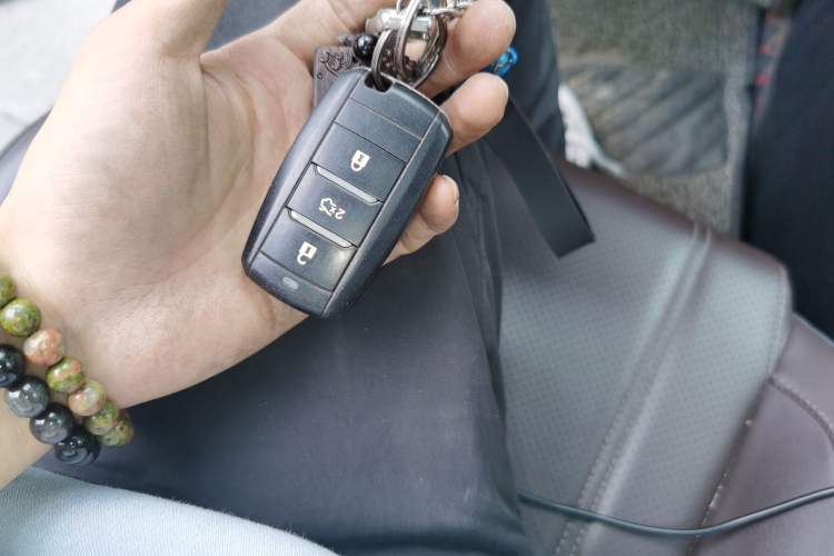 Used CHANGAN Raeton CC 2019 1.5T Automatic Elegant Starry Edition China VI Standard Vehicle Key