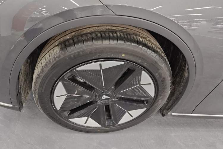 Used Deepal SL03 2025 Pure Electric Sports Car Exterior 4