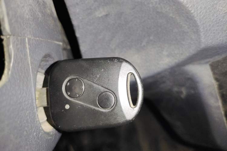 Used Jinbei Hiace X30 2021 1.5L Wealthy Single-Steaming Air-Conditioned Van China VI Standard SWC15M Vehicle Key