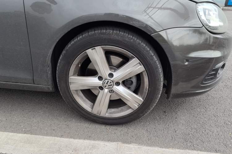 Used Volkswagen Eos 2011 2.0 TSI Right Front Wheel Hub