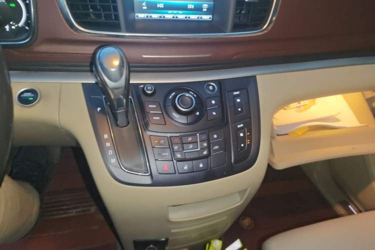 Used Buick GL8 2018 28T Prestige Version China VI Standard