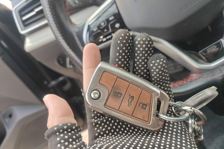 Used Volkswagen Tiguan L 2022 330TSI Automatic Two-Wheel Drive R-Line Enhanced Edition