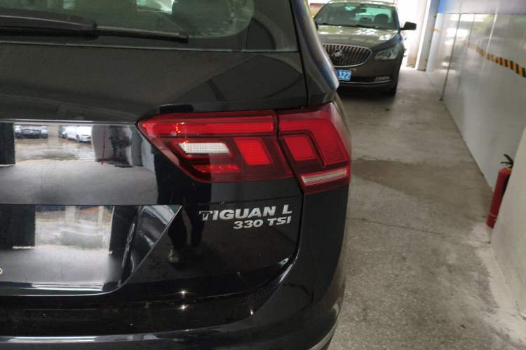 Used Volkswagen Tiguan L 2018 Revised Version 330TSI Automatic Two-Wheel Drive Comfort Edition
