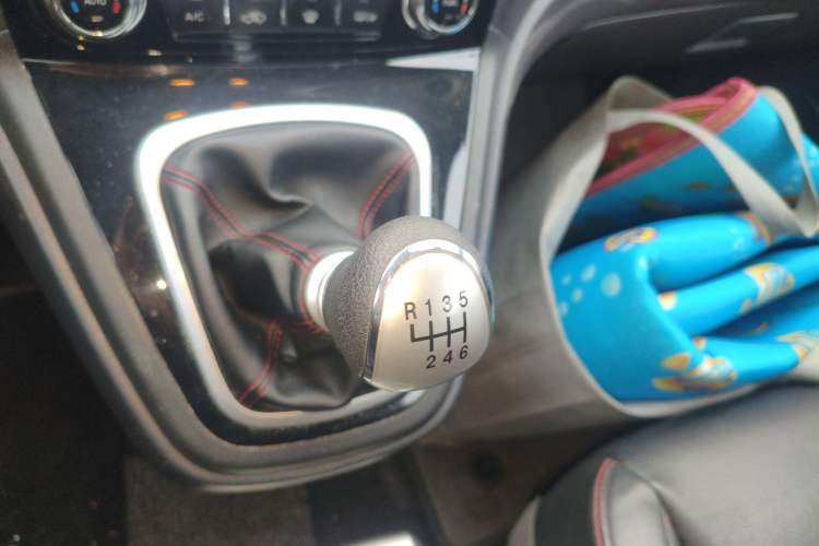 Used Haval H6 2013 Upgraded Model 1.5T Manual Two-Wheel Drive Elite Version