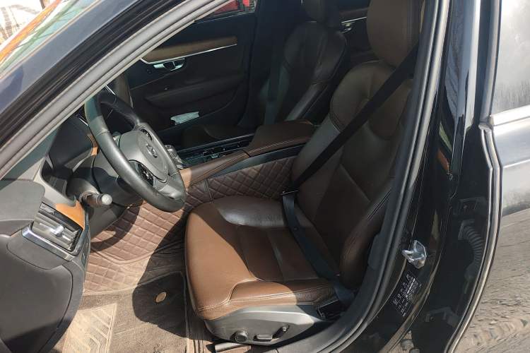 Used Volvo S90 2020 Facelifted T5 Zhiyi Luxury Edition