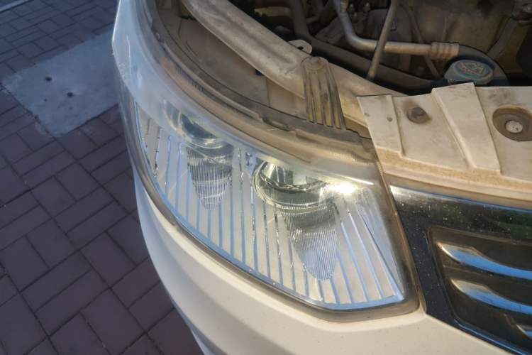 Used Cowin C3 2015 1.5L Manual Gold Diamond Edition