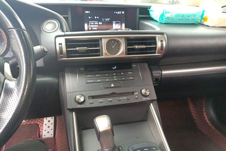 Used Lexus IS 2015 200t F SPORT
