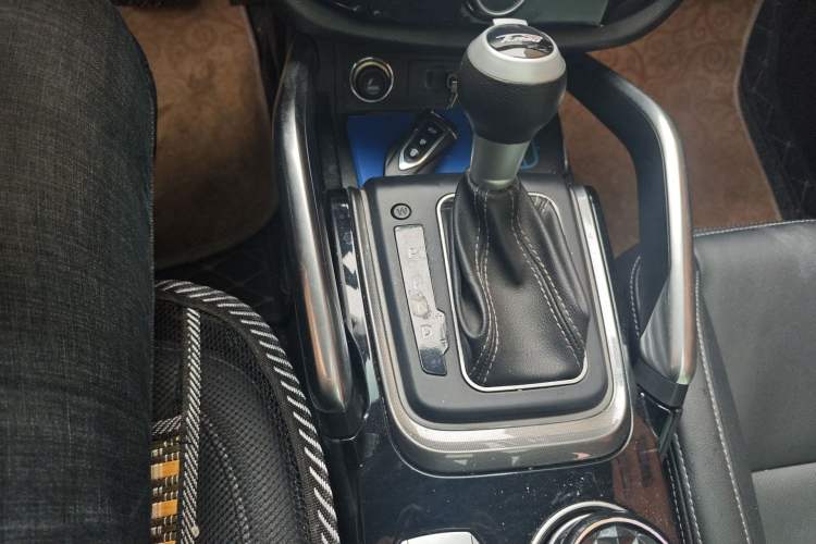 Used Zotye SR7 2017 1.5T CVT Cube Dream Edition Gear Lever