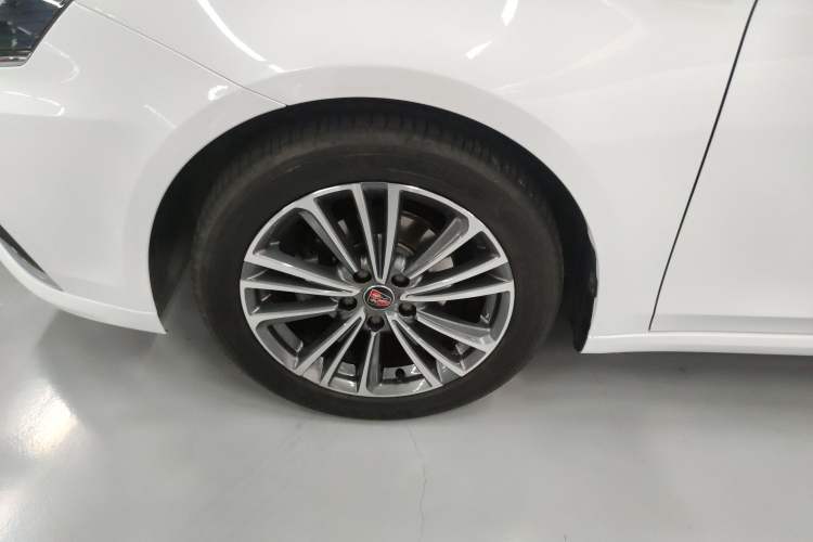 Used Roewe i6 2019 PLUS 1.6L CVT 4G Connected Flagship Deluxe Edition
