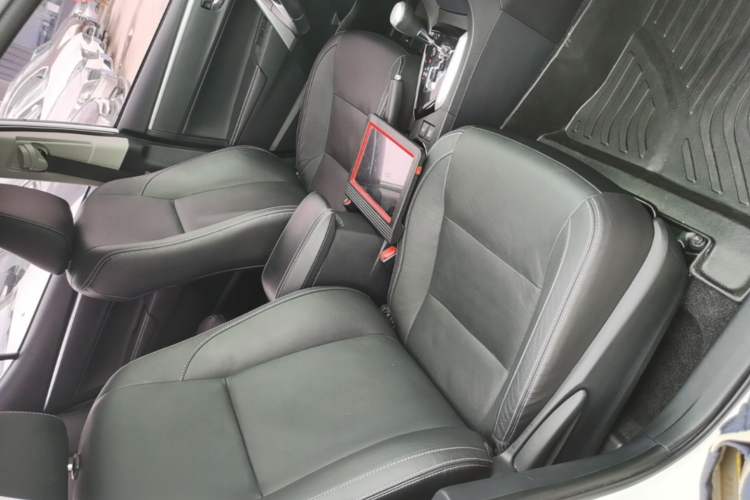 Used Toyota Corolla 2017 Revised Version 1.2T S-CVT GL-i Leather Edition
