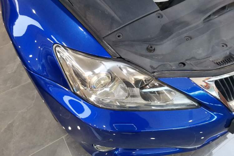 Used Lexus IS 2009 300C Right Front Headlight