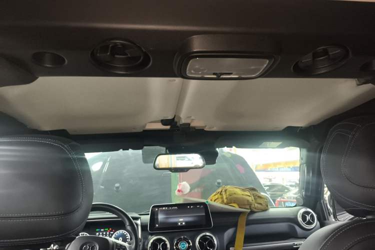 Used BAIC Off-Road BJ40 2019 2.0T Automatic Four-Wheel Drive Urban Hunter Edition Flagship Model China V Emission Standard
