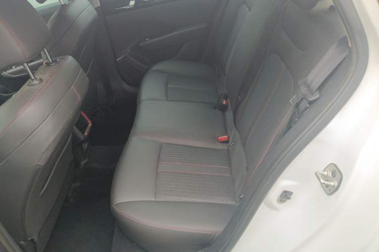 Used Dongfeng Aeolus Yixuan 2021 230T Automatic Glory Edition
