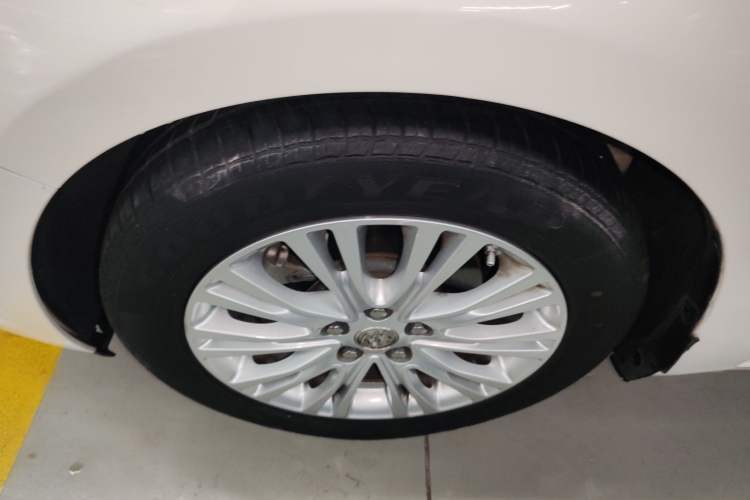 Used Buick GT 2017 15N Automatic Elite Version Left Front Wheel Hub