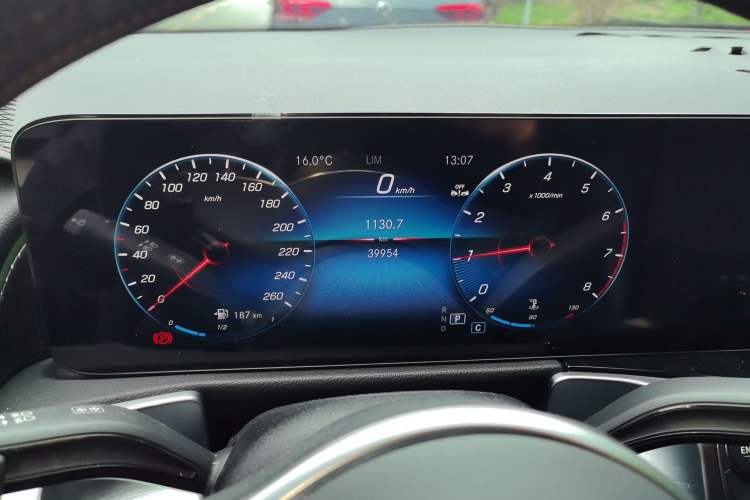 Used Mercedes-Benz GLB 2023 GLB 220 Sport Edition Instrument Cluster