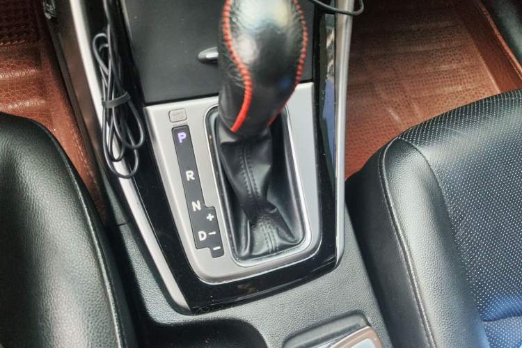 Used Hyundai Elantra (5th Generation / Langdong) 2015 1.6L Automatic Leading Model Gear Lever