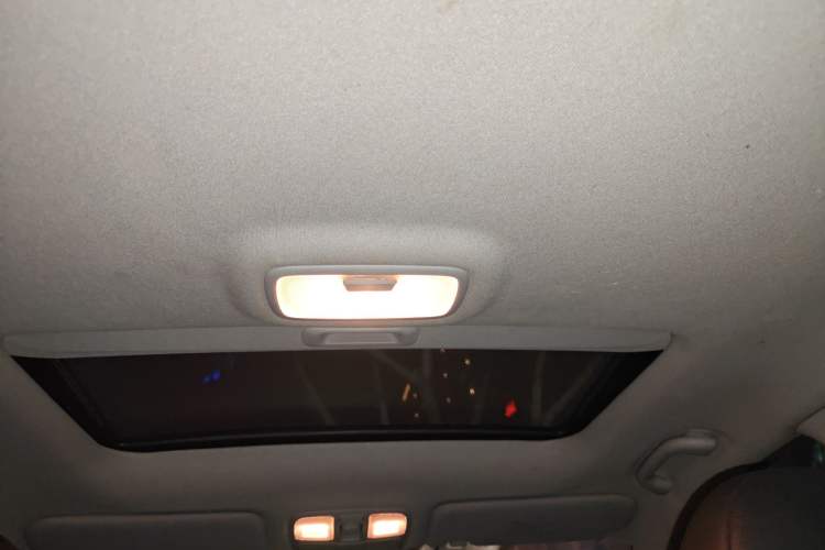 Used Hyundai ix35 2015 2.0L Automatic 2WD Smart Type China IV