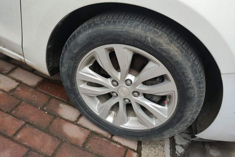 Used Buick GT 2018 15T Manual Elite Version China V Standard
