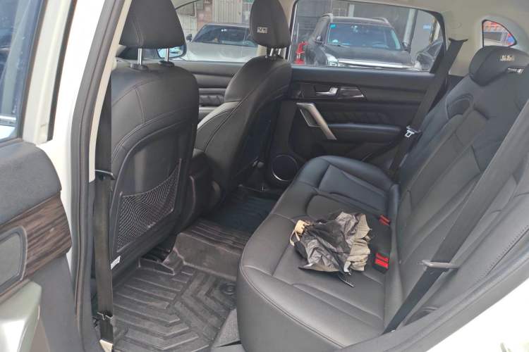 Used Haval H2 2016 Red Label 1.5T Manual Two-Wheel Drive Elite Model