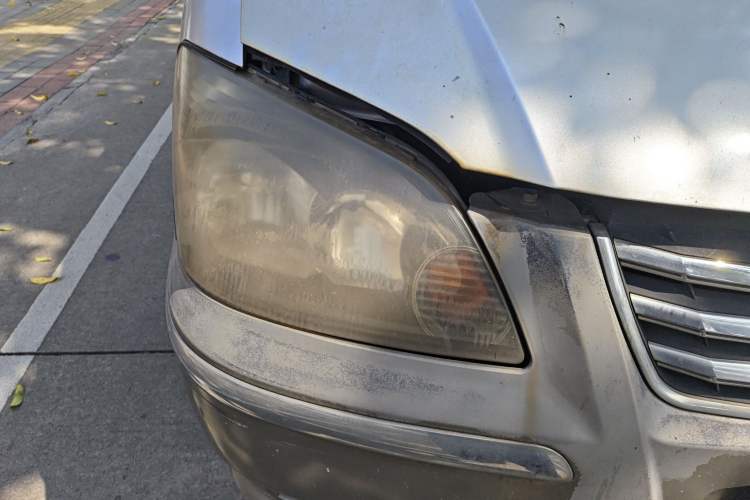 Used FORTHING Lingzhi 2013 M5 Q7 2.0L 7-Seater Long-Wheelbase Comfort Model
