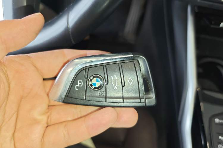 Used BMW 3 Series 2021 Second Facelift 320Li M Sport Package
