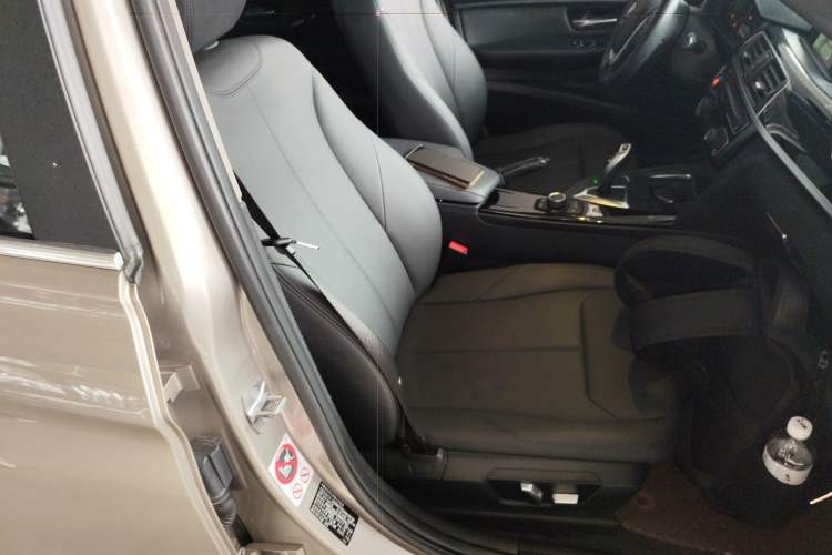 Used BMW 3 Series 2017 320Li Fashion Model
