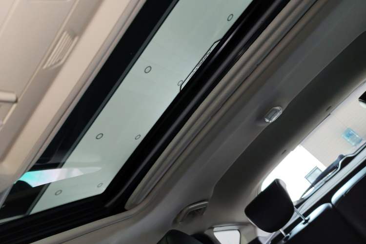 Used Ford Focus 2017 Hatchback 1.6L Automatic Fashion Edition Smart Drive Version
