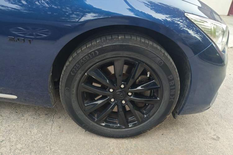 Used Infiniti Q50L 2018 2.0T Comfort Edition China VI Standard Right Front Wheel Hub