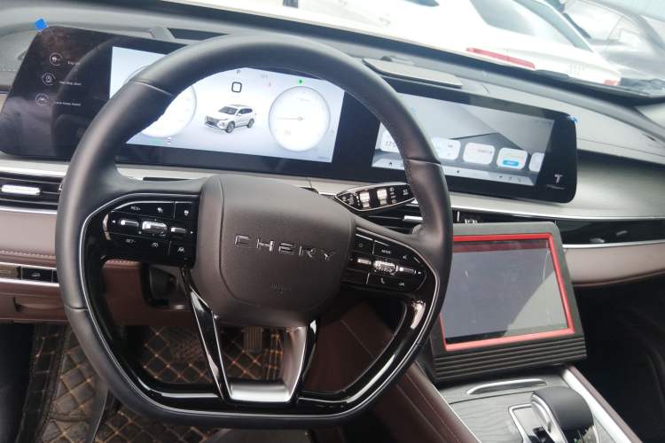 Used Chery Tiggo 8 PRO 2024 Champion Edition 390T Two-Wheel Drive Peak Version 7 Seats
