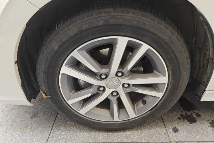 Used Honda Civic 2023 240TURBO CVT Dynamic Edition Left Front Wheel Hub