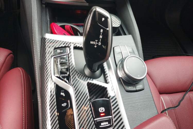 Used BMW 5 Series 2021 530Li Luxury Edition M Sport Package Gear Lever