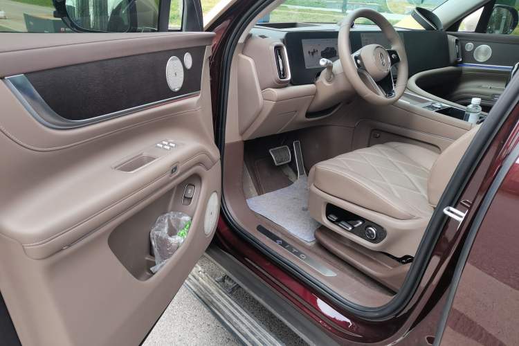 Used Hima AITO M9 2025 Extended-Range Ultra Version 52 kWh 5-Seater Edition
