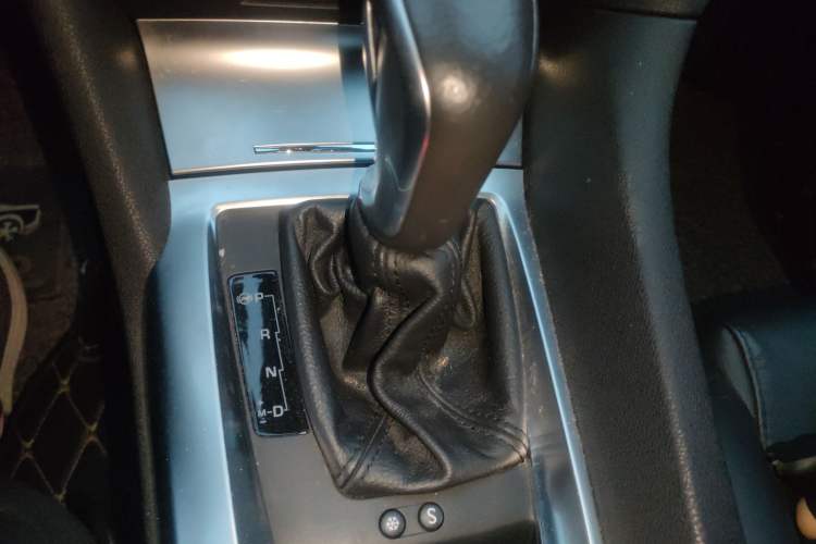 Used DS 6 2016 1.6T Luxury Edition THP160
