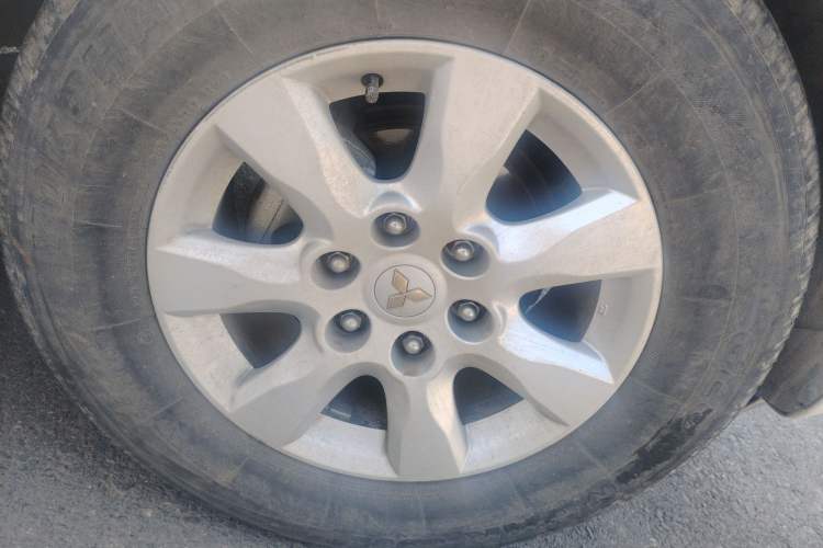 Used Mitsubishi Pajero 
