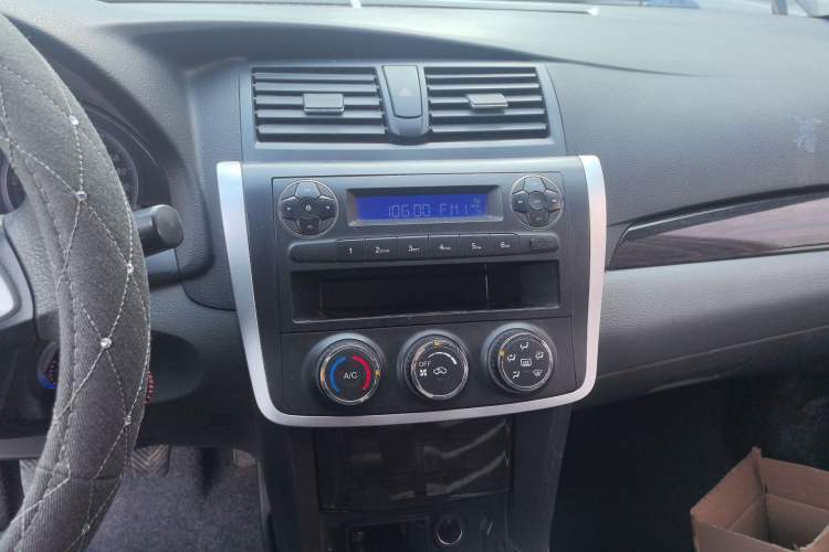 Used Zotye Z300 2012 1.5L Manual Elite Edition