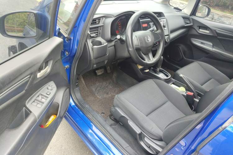 Used Honda Fit 2014 1.5L LX CVT Comfort Model Driver Seat